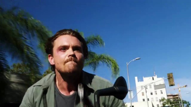 L'Arme fatale - saison 1 Bande-annonce (2) VO