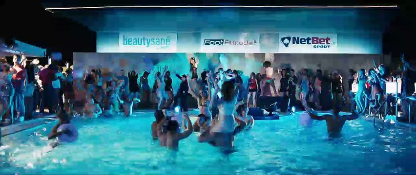 Le Crocodile du Botswanga - TEASER VF L'hymne national