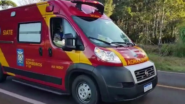 Motociclista tem fratura no pé após se envolver em colisão com carro na BR-277