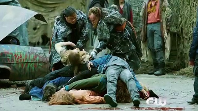 Les 100 - saison 4 SPOT TV VO Who will survive?