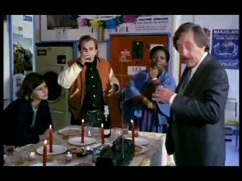 Tom est tout seul Bande-annonce VF