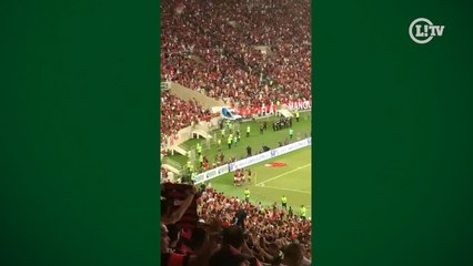 Veja a festa do terceiro gol do Flamengo contra o São Paulo no Maraca