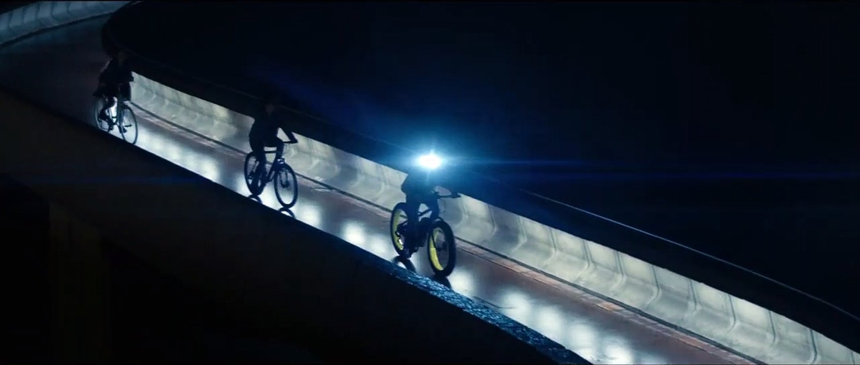 Seuls EXTRAIT VF "Qui êtes-vous ?"