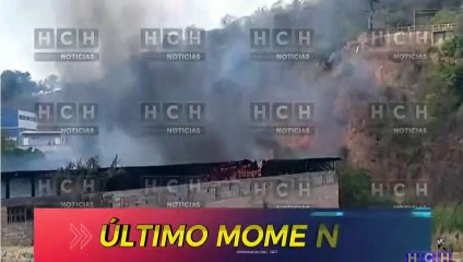 Se reporta incendio en una bodega en el barrio La Bolsa de la capital