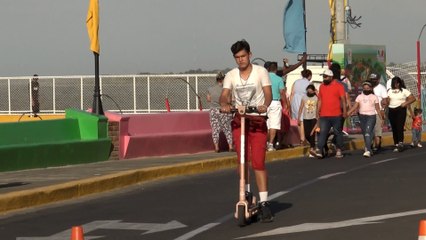 Desarrollan feria de la economía familiar en el Puerto Salvador Allende