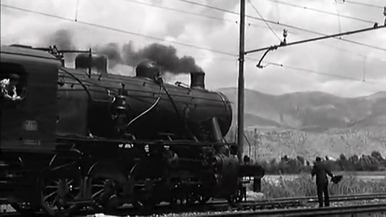 La Paysanne aux pieds nus EXTRAIT VO "Le train"