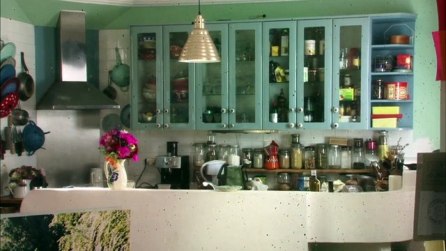 Dans sa bulle TEASER VF Tu t'en sors sans maman ?