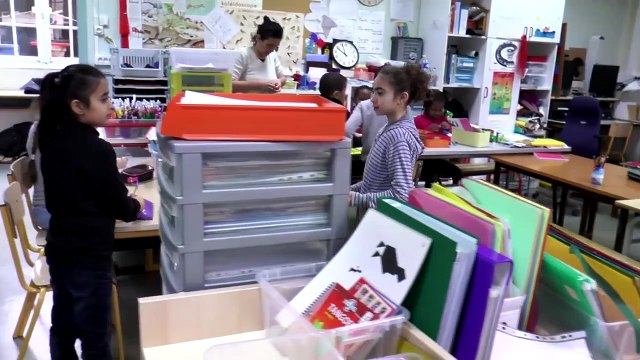 Une journée dans la classe de Sophie Teaser VF