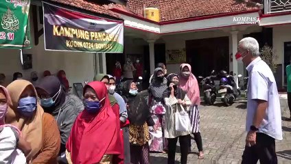 Ganjar Pantau Distribusi BLT Minyak Goreng
