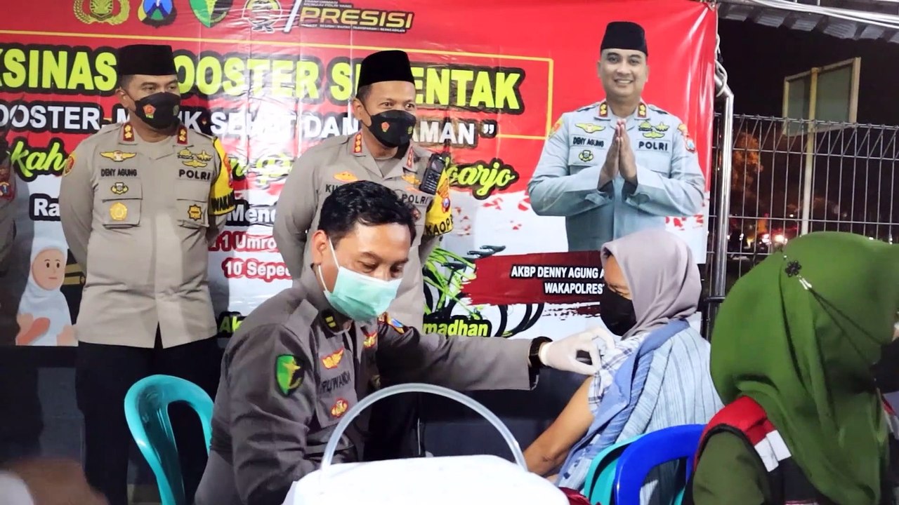 Dorong Percepatan Vaksinasi  Polresta Sidoarjo Sediakan 600 Vaksin Booster Ke Desa Tarik  dan Warga Parengan Krian Serbu Gerai Vaksinasi Booster di Polresta Sidoarjo