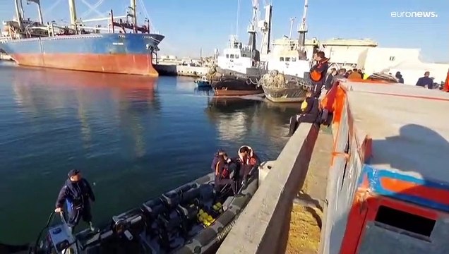 У берегов Туниса затонул нефтяной танкер