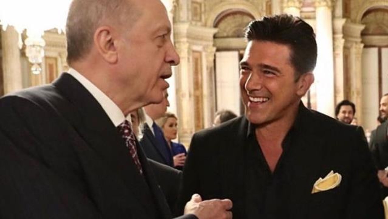 Hakan Ural, Erdoğan için yaptığı "Sevmek suç mu" paylaşımını eleştirenlere ateş püskürdü: Hamdolsun devletin yalakasıyım