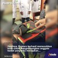 Kreatif! Hanya Punya Satu Tangan, Pria Ini Buat Tangan Palsu Robotik dari Plastik