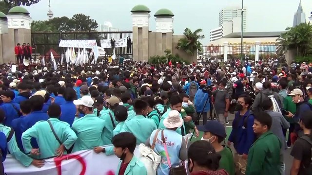 Kapolri Sepekan : Kapolri Pastikan Aspirasi Mahasiswa Tersampaikan