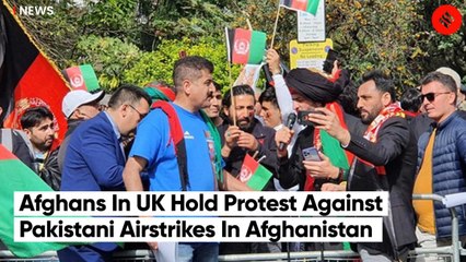 Video herunterladen: Afghans in UK hold protest against Pakistani airstrikes in Afghanistan