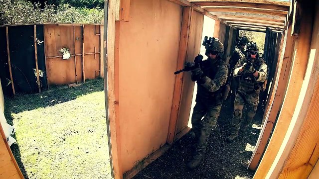 Milli Savunma Bakanlığı'ndan Pençe Kilit Operasyonu paylaşımı: Teröristlerin inleri başlarına yıkılıyor