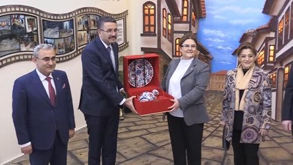 Aile ve Sosyal Hizmetler Bakanı Yanık, ziyaretlerde bulundu