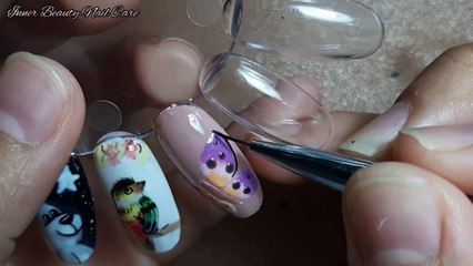 SENI MELUKIS "BUTTERFLY" DI ATAS KUKU PALSU, SANGAT MENAKJUBKAN 