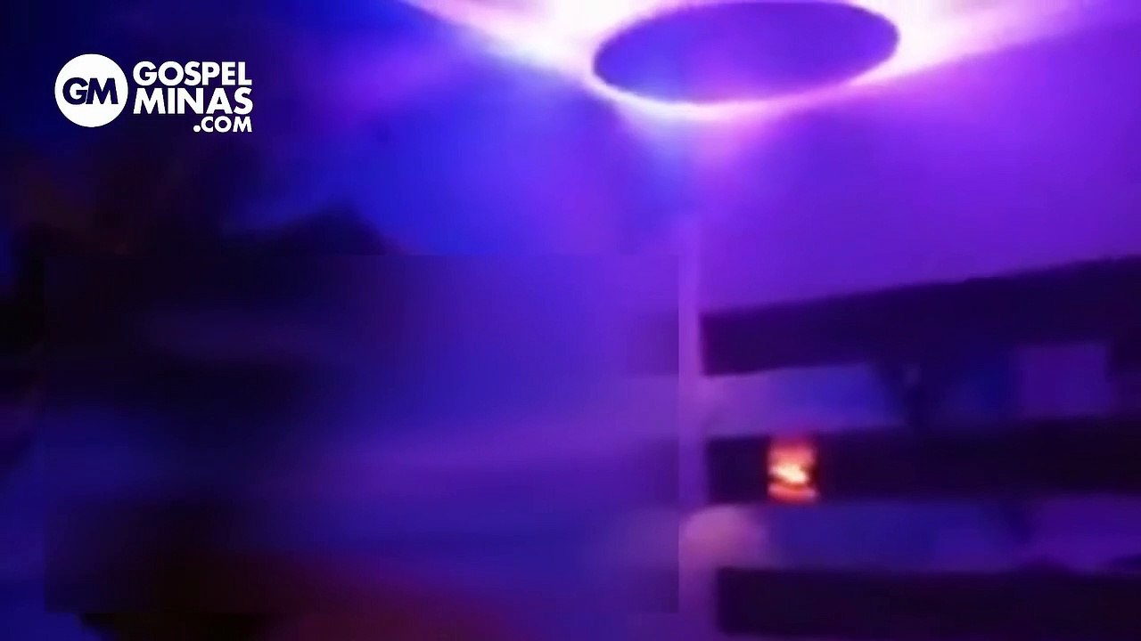 Pastora es sorprendida siendo infiel dentro de un motel y ella culpa a Satanás