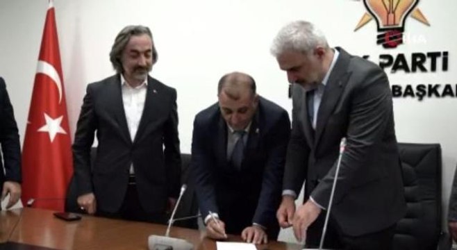 CHP'li Meclis üyesi AK Parti'ye geçti