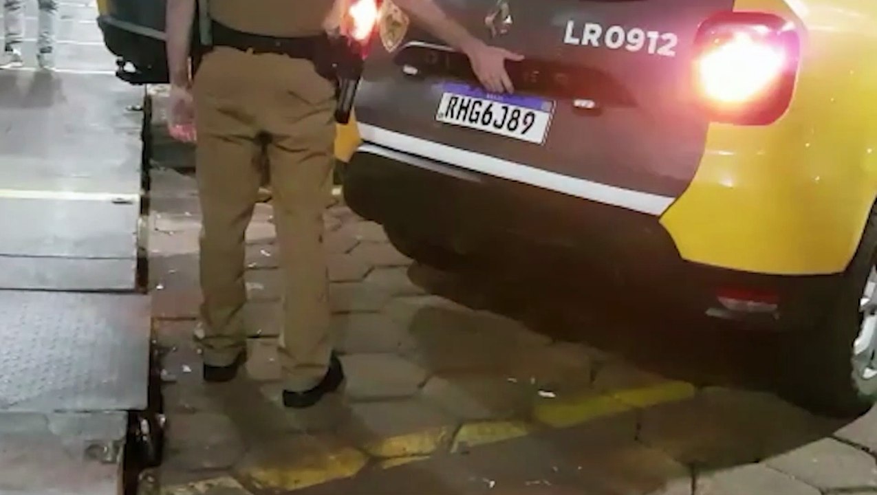 Após agredir seu filho, um jovem autista, homem é detido