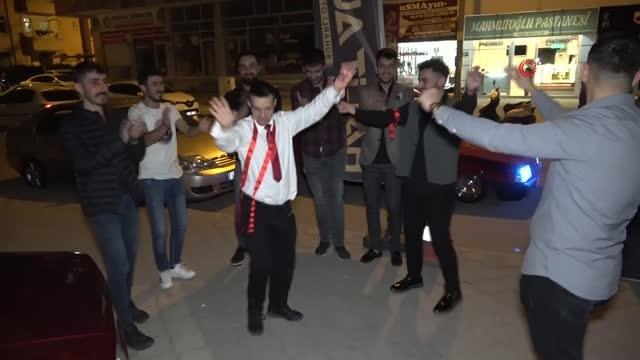 Down sendromlu Onur'un hayali gerçek oldu: Gelinsiz düğünde sevinç gözyaşları aktı