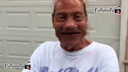 SACAMELA PA TOSER , frase de la GILBERTONA con diferentes efectos