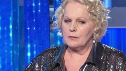Grande Fratello Vip, Katia Ricciarelli stufa: "La condivisione deve essere rispettata!" Katia Riccia