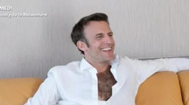 Emmanuel Macron réagit avec humour à sa photo chemise ouverte : “Il faisait très chaud à Marseille”