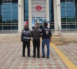 TAKSİDE 10,5 KİLO ESRAR GEÇİRİLDİ