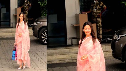 Ranbir-Alia Wedding: शादी के बाद Alia निकली काम पर, प्राइवेट Airport पर हुई स्पॉट | FilmiBeat