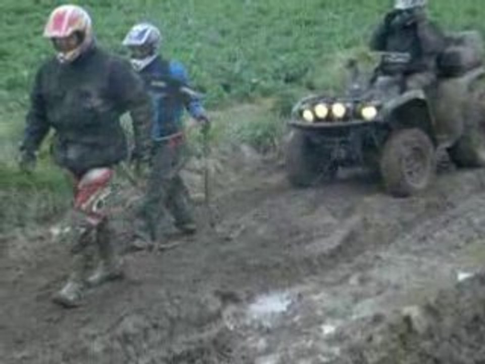 350 raptor dans le bourbie