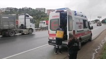 Son dakika... Anadolu Otoyolu'nun Kocaeli kesiminde tır yangını nedeniyle ulaşım sağlanamıyor (3)