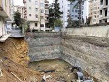 Kadıköy'de göçük oluşan inşaat alanında ekipler inceleme yaptı