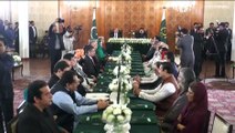 شاهد: حكومة باكستان الجديدة تؤدي اليمين الدستورية