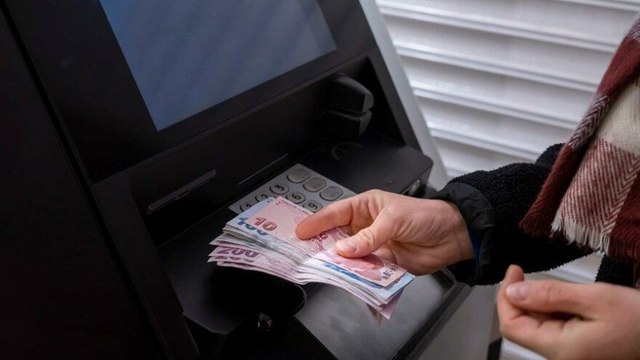 İkramiyeye zam yapmayan iktidara emeklilerden tepki: Yazıklar olsun! Açız aç…
