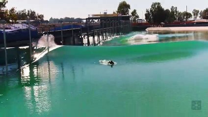 Le Surf Ranch de Kelly Slater avec une vague artificielle
