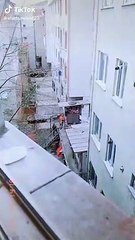 Çocukları gizlice çekip paylaşan Pakistanlı yakalandı