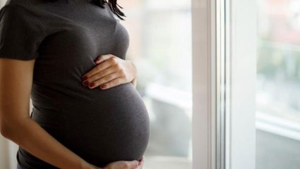 9 yıl önce yuttuğu mum tutacağını hamile kaldığında fark etti!