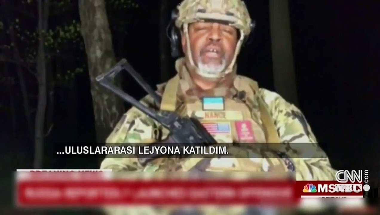 Amerikalı TV yorumcusu Ukrayna'da cepheye katıldı