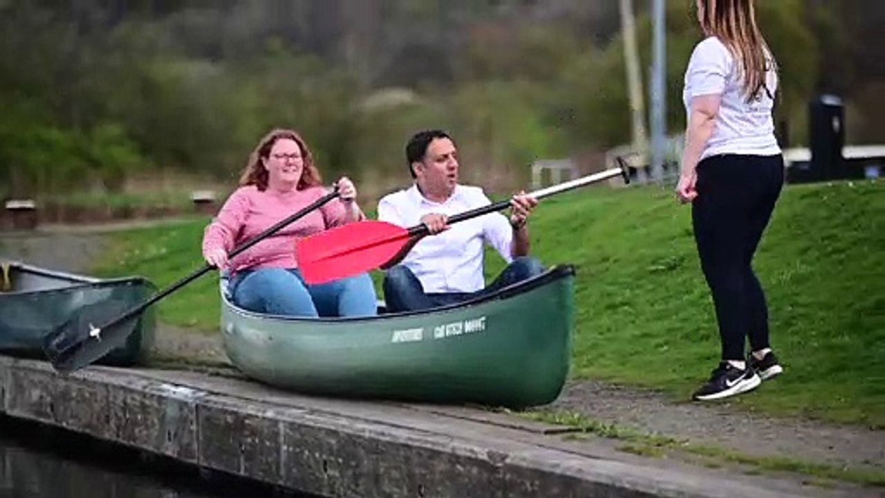 Scottish Labour leader Anas Sarwar visits Kilsyth
