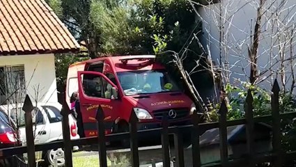 Após sofrer queda de três metros em residência, homem é socorrido pelo Corpo de Bombeiros