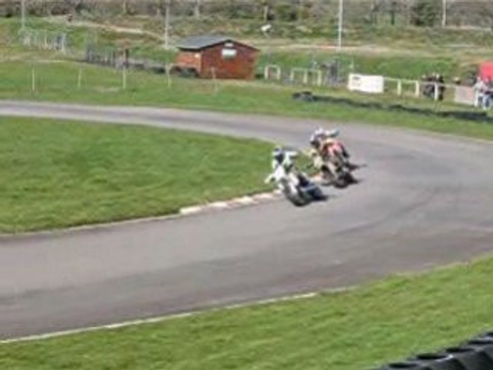 TEAM BREIZH SUPERMOTARD Lohéac 2008 entrainement 3