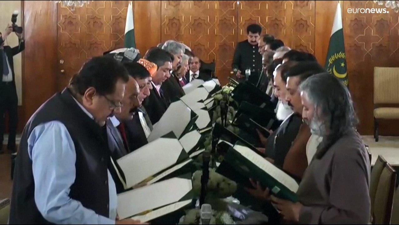 Pakistans neuer premierminister ernennt kabinett
