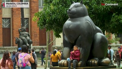 À Medellin, le sculpteur et peintre Fernando Botero est célébré pour ses 90 ans