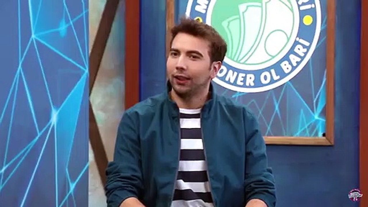 Çok Güzel Hareketler'de 'Milyoner Ol Bari' skeci; "Gerçekten bu program da dolar karşısında çok değer kaybetti"