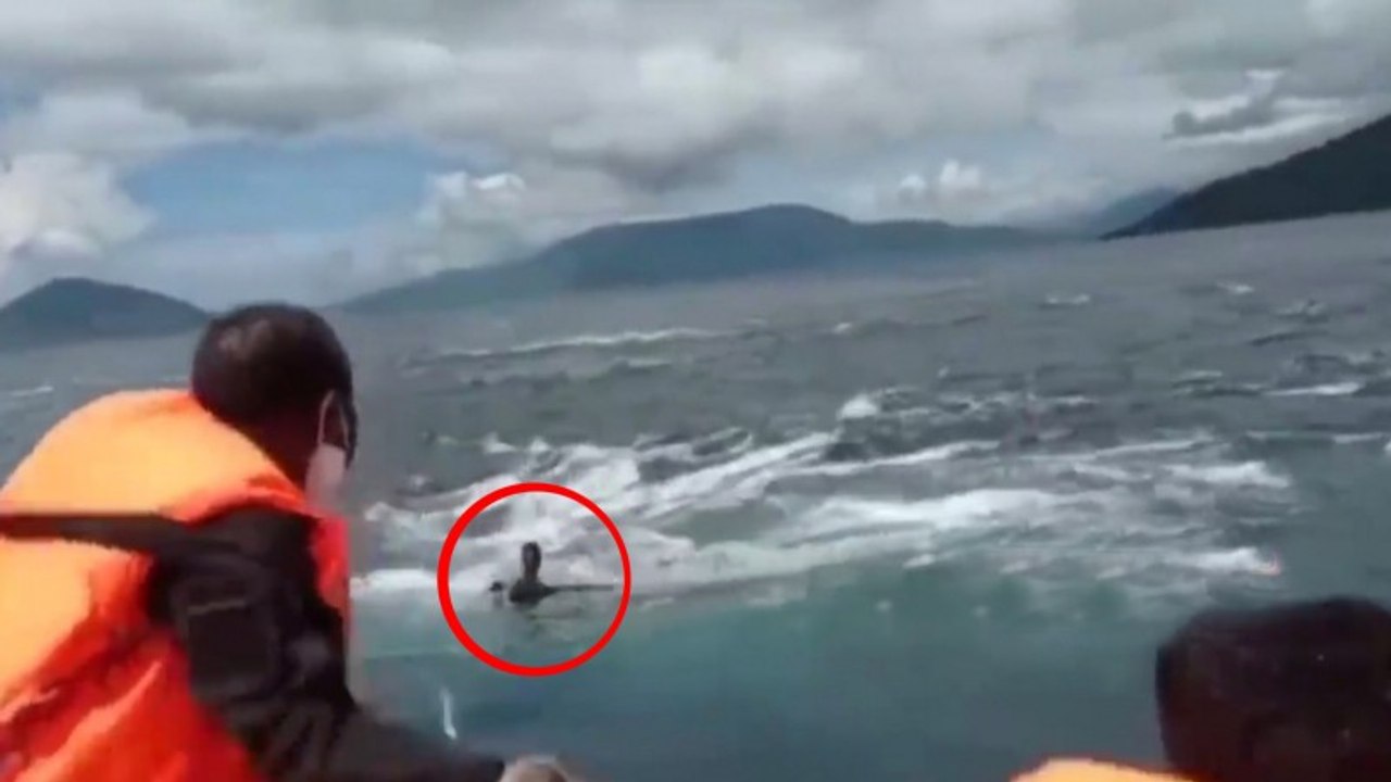 Dramatis! Detik-detik Penyelamatan Pria yang Terjebak di Pusaran Air