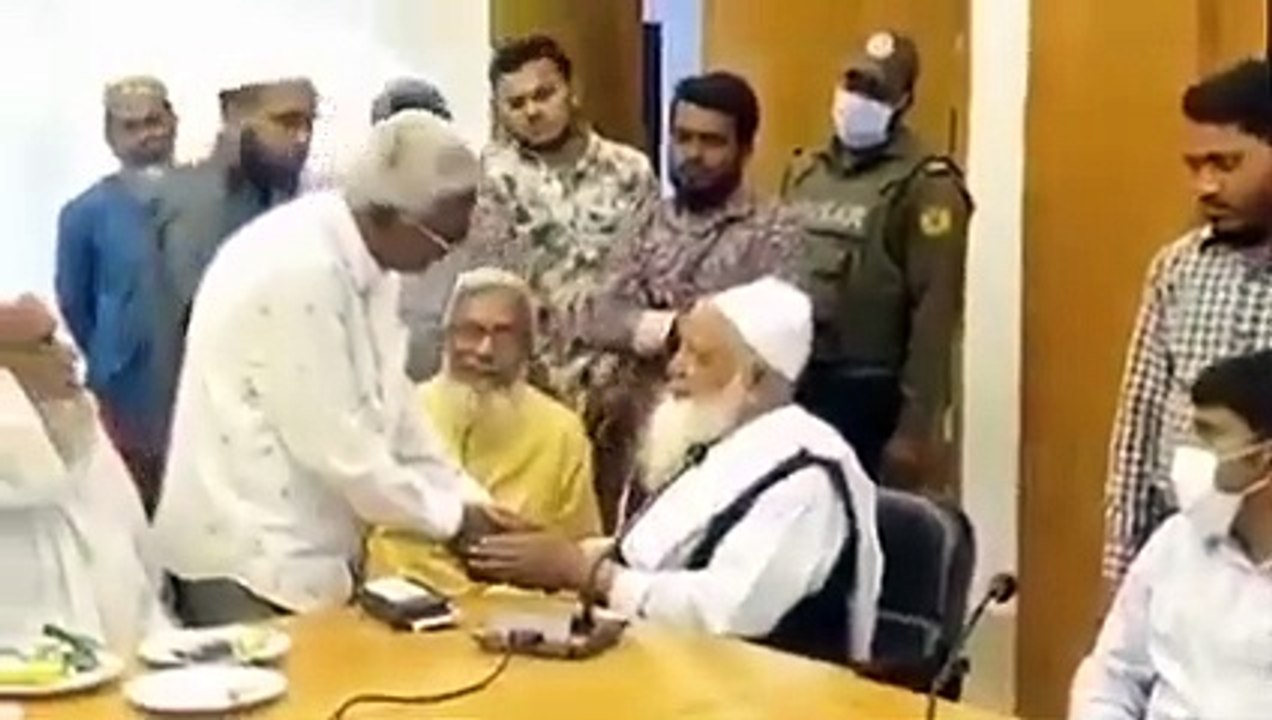 %E0%A6%86%E0%A6%B2%E0%A6%B9%E0%A6%BE%E0%A6%AE%E0%A6%A6%E0%A7%81%E0%A6%B2%E0%A6%BF%E0%A6%B2%E0%A7%8D%E0%A6%B2%E0%A6%BE%E0%A6%B9_%E0%A6%85%E0%A6%AC%E0%A6%B6%E0%A7%87%E0%A6%B7%E0%A7%87_%E0%A6%AA%E0%A6%BE_%E0%A6%A7%E0%A6%B0%E0%A7%87_%