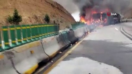 Meksika'da yolcu otobüsü tırla çarpıştı