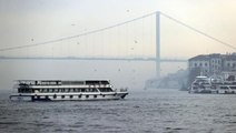 İstanbul Boğazı sis nedeniyle çift yönlü olarak gemi trafiğine kapatıldı